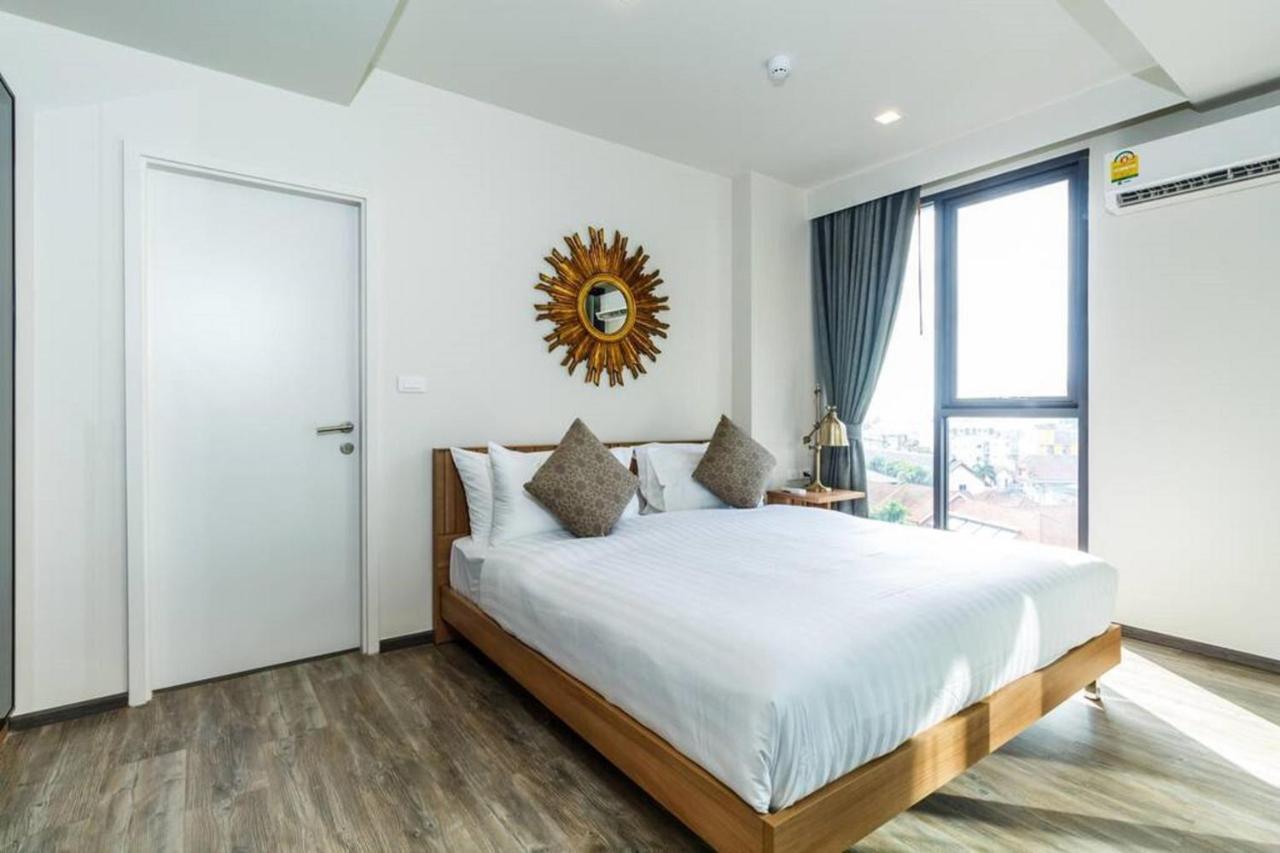 The Deck Luxury The Deck Apartment Patong